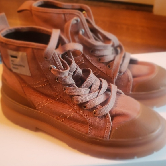 ZARA Kids, beige canvas boots, *Brand New, 33 euro( size 2) - Picture 4 of 6